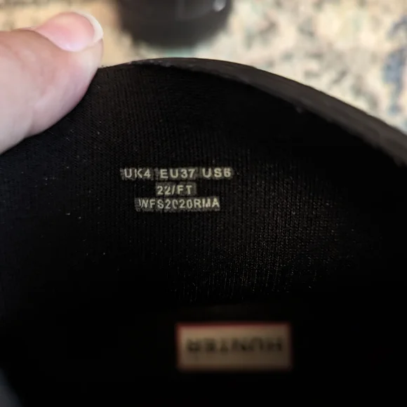 Hunter Women's Black Rain Boots - Picture 4 of 4